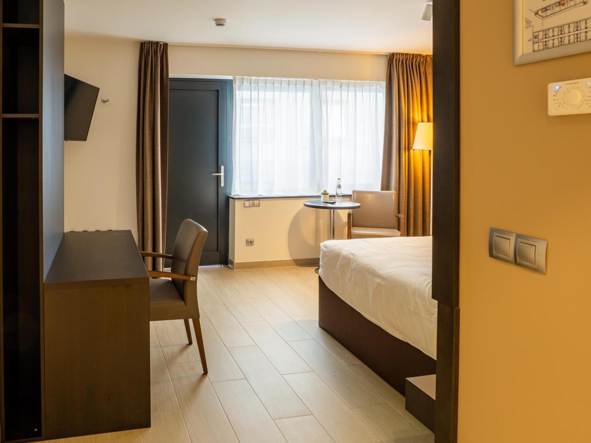 Tower Hotel אאלסט מראה חיצוני תמונה