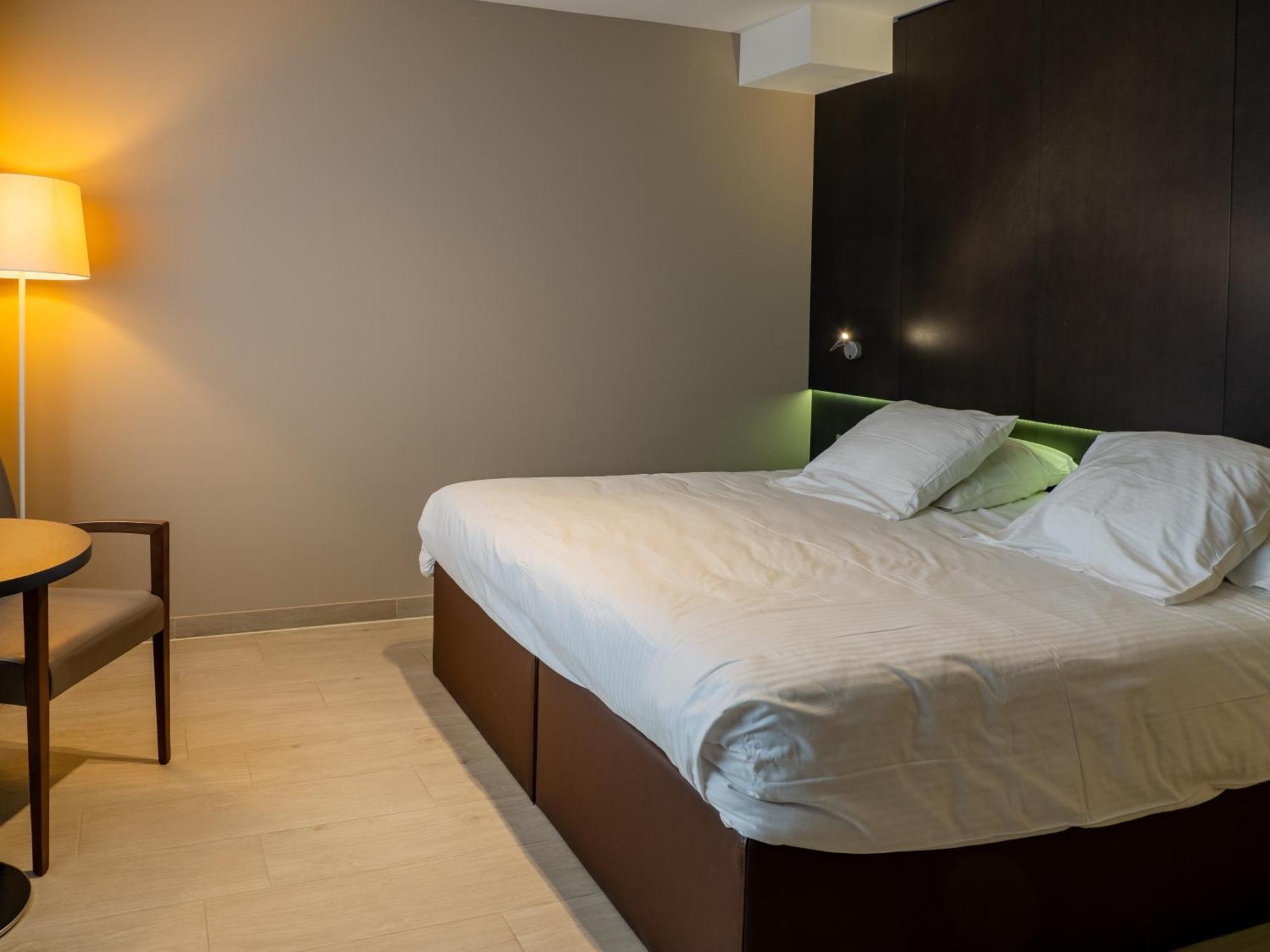 Tower Hotel אאלסט מראה חיצוני תמונה