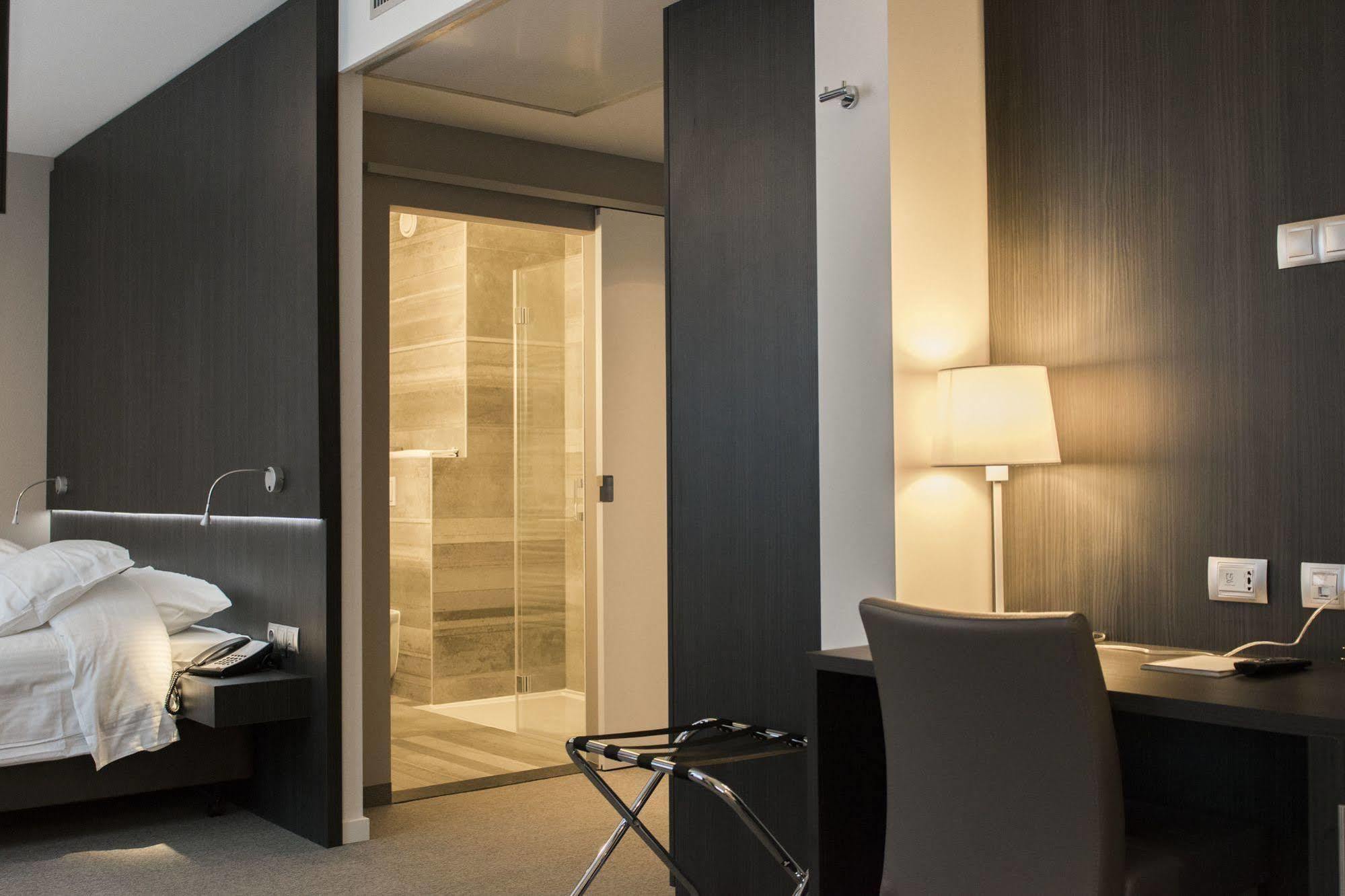 Tower Hotel אאלסט מראה חיצוני תמונה