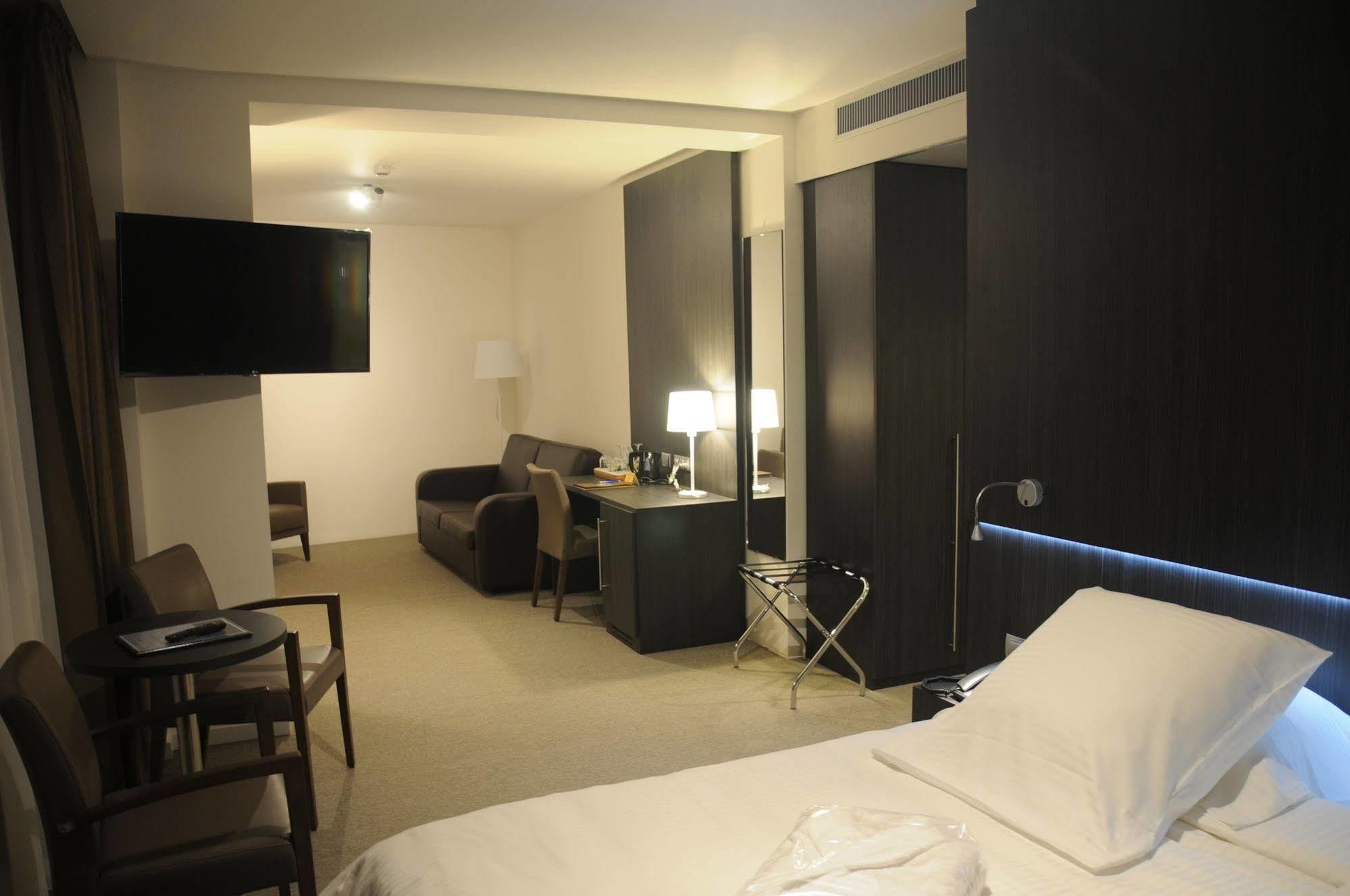 Tower Hotel אאלסט מראה חיצוני תמונה
