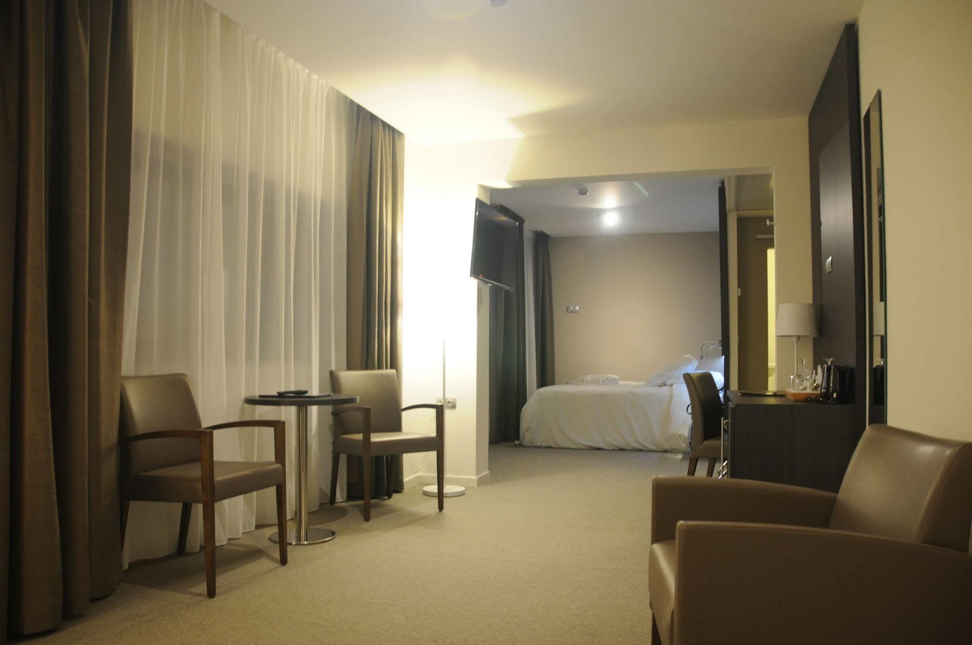 Tower Hotel אאלסט מראה חיצוני תמונה
